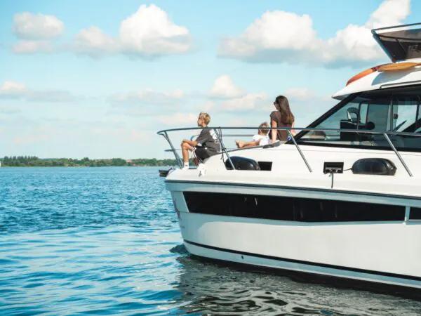 Charter without license